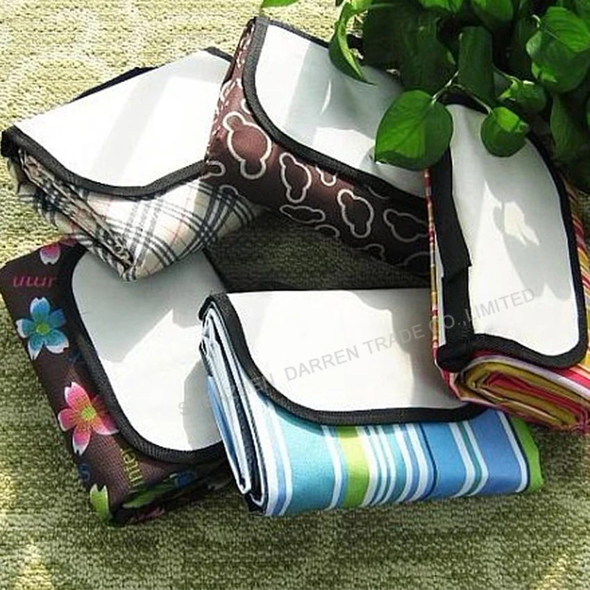 

1 PC New Outdoor indoor picnic mats cushion oxford cloth 150*180cm easy folding Camping Mat good quality.