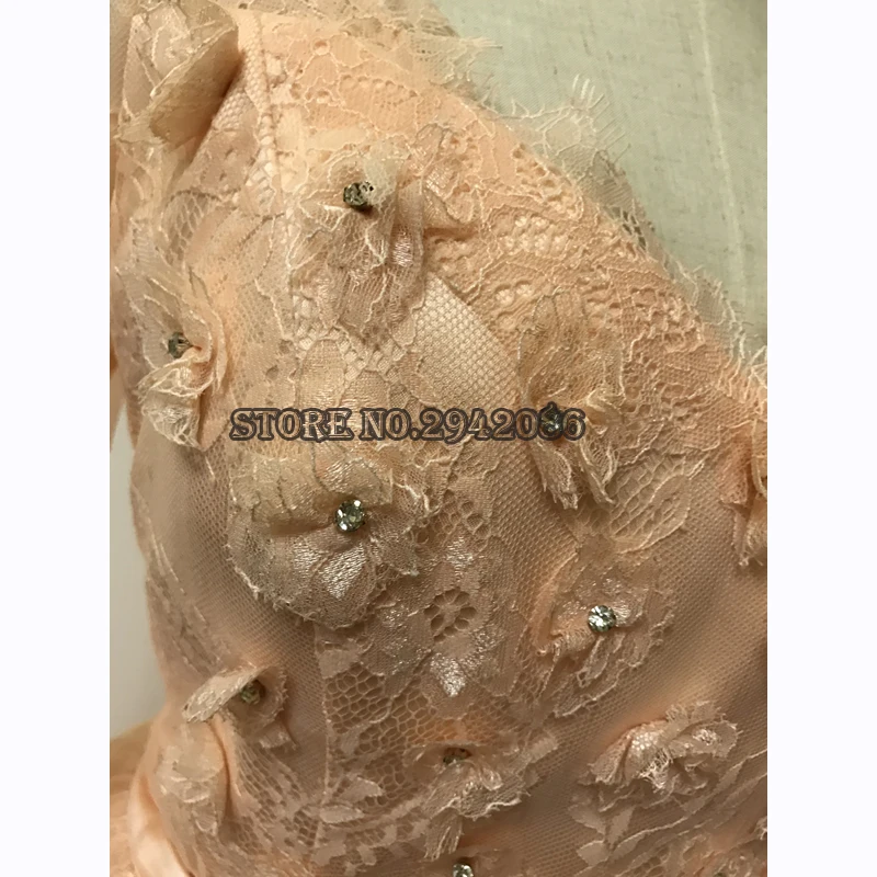 Короткое платье подружки невесты светло-оранжевое кружевное арабское с длинным