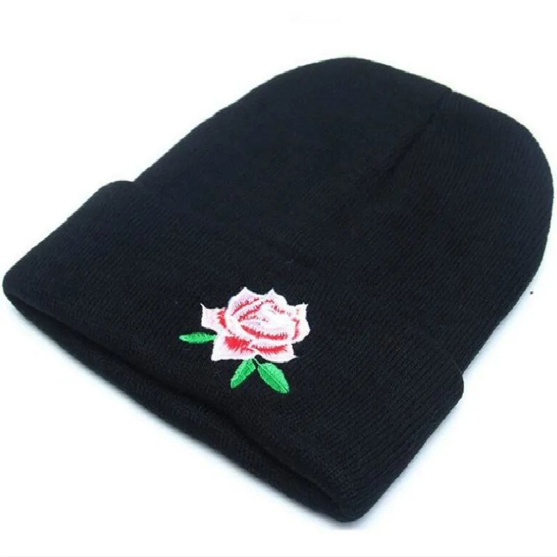 Розовая женская вязаная шапка Skullies & Beanies Черная Вязаная мужская с цветочной