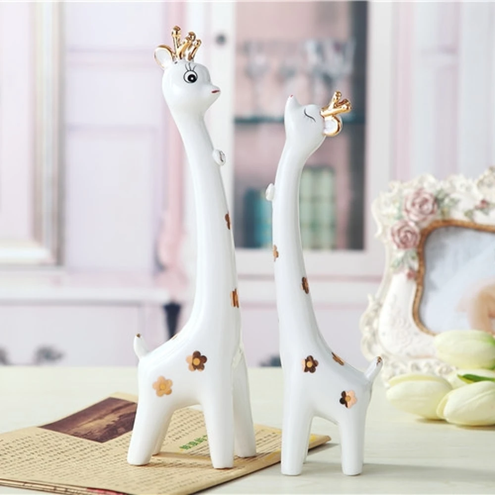 

A pair Couple Deer Creative Ceramics Home Decor Crafts Fashion Home Decorations Cartoon Decorations Decorations AP5111517