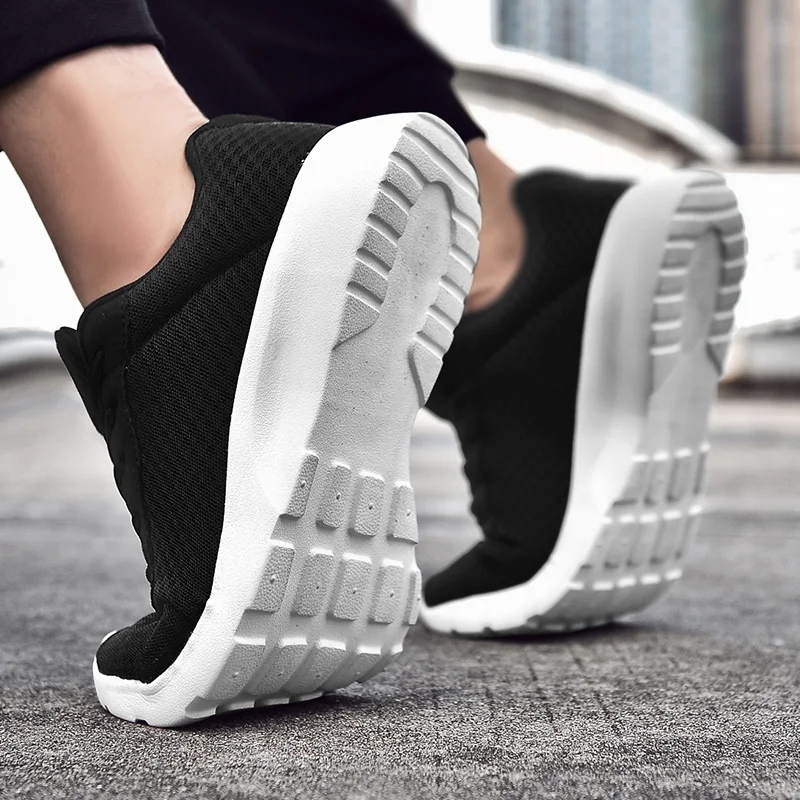 Size 35-47 Unisex Tennis Shoes Autumn New Arrival Light Design Jogging Gym Sports Shoes Comfortable Sneakers Tenis Mujer Homme