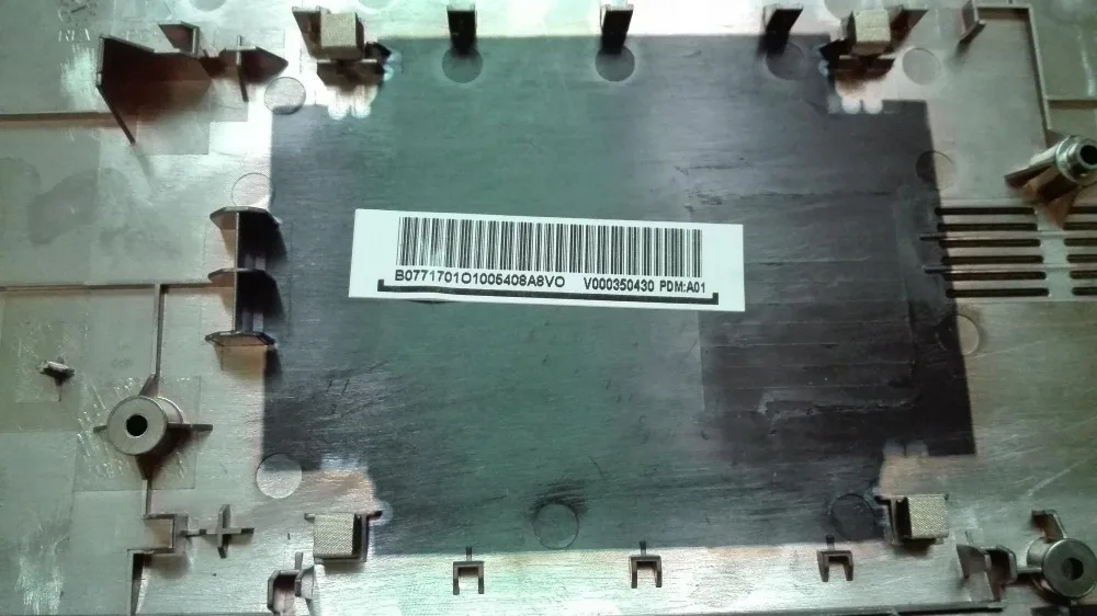 Базовый чехол для TOSHIBA L75-B L70-B C70-B S70 S75 задняя крышка модели V000350430 V000350440 |