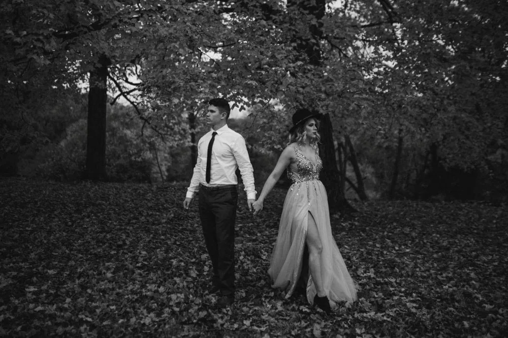Erosebridal пикантные спереди Разделение платье для выпускного вечера реальное изображение V шеи лиф, расшитый бусинами кристалл с развертки поезд открытой спиной Вечерние Платье