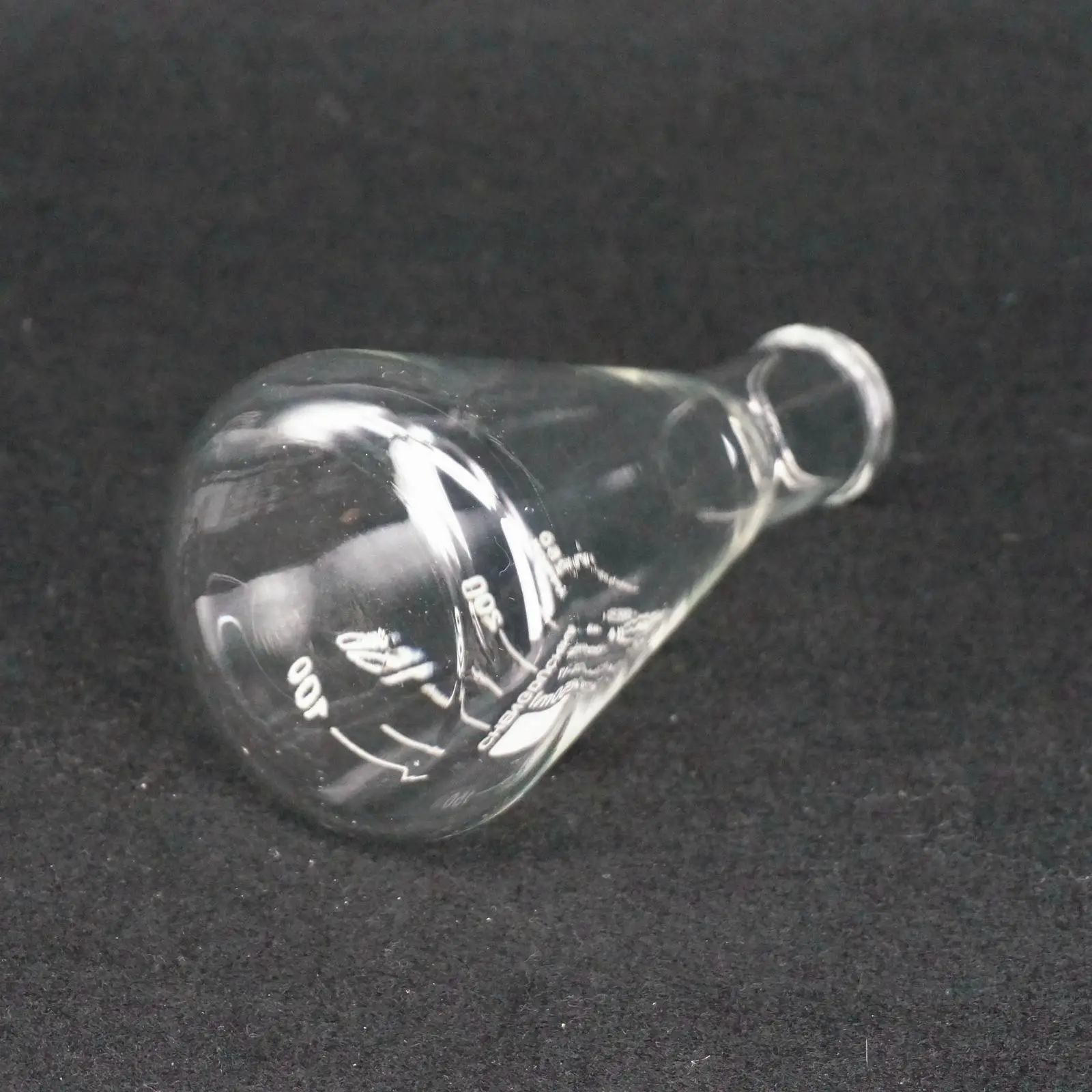 Колба из боросиликатного стекла с узким горлом 250 мл | Канцтовары для офиса и дома