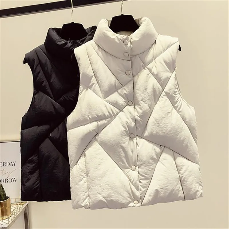 Женский пуховой жилет теплый толстый короткий без рукавов с хлопковой