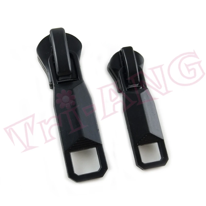 

20pcs/lot, Cute Hut Shape 5# 8# Black Resin Zipper Sliders