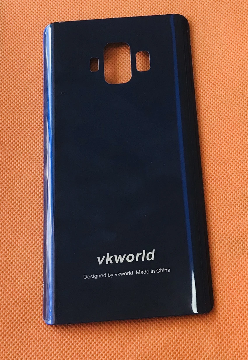 Используется оригинальный защитный чехол для аккумулятора VKworld S8 MTK6750T Octa Core