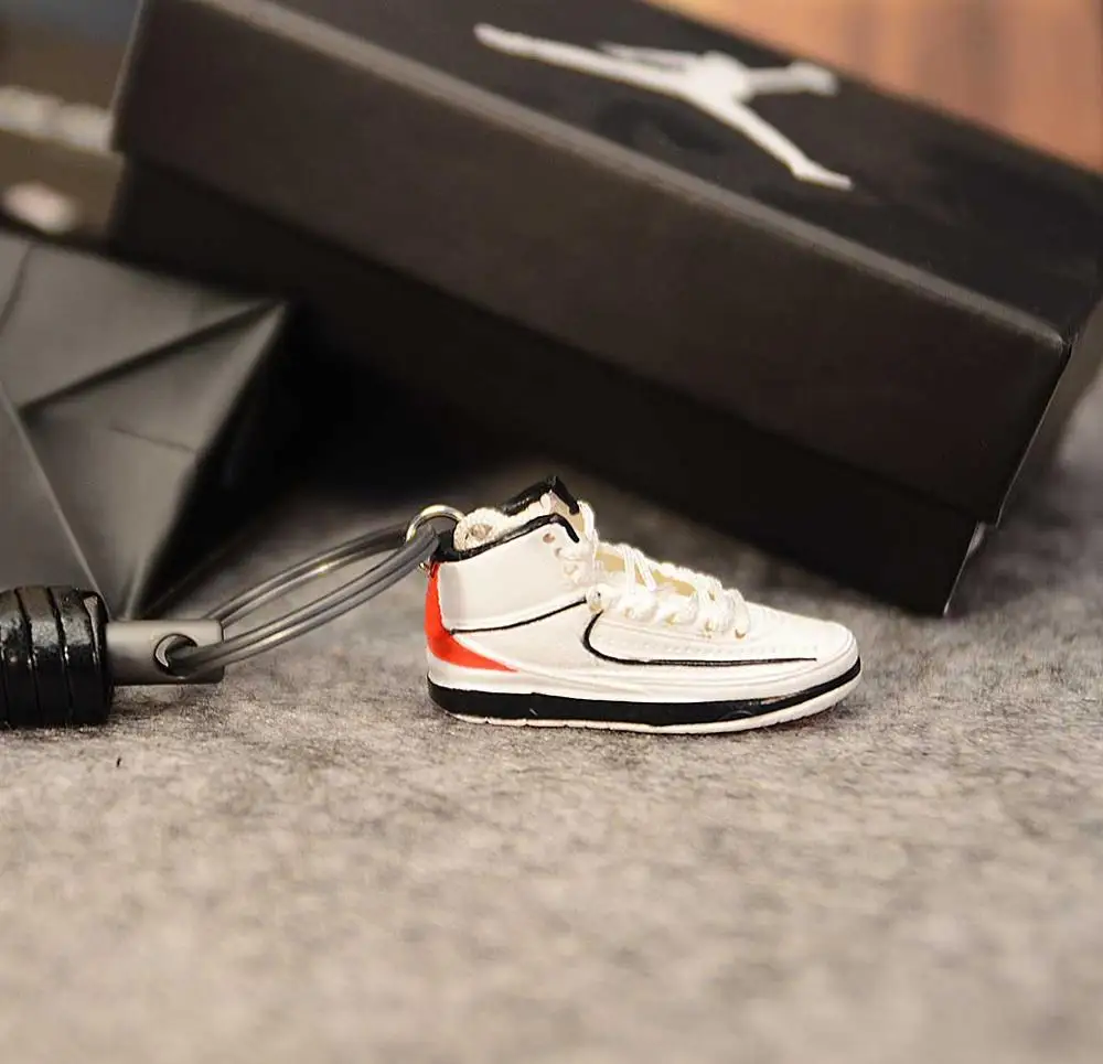 II Retro Air Jordan II Ретро креативный кулон 3d мини-кроссовки брелок стерео Баскетбольная обувь модель автомобиля пара кукла аксессуары - Цвет: II Retro