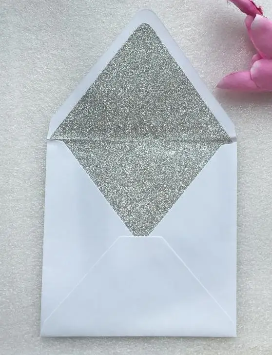 Envelope with liner Заказные блестящие серебряные свадебные приглашения с лазерной огранкой с лентой для живота, пригласительные открытки на день рождения, 100 наборов, экспресс - Цвет: Envelope with liner