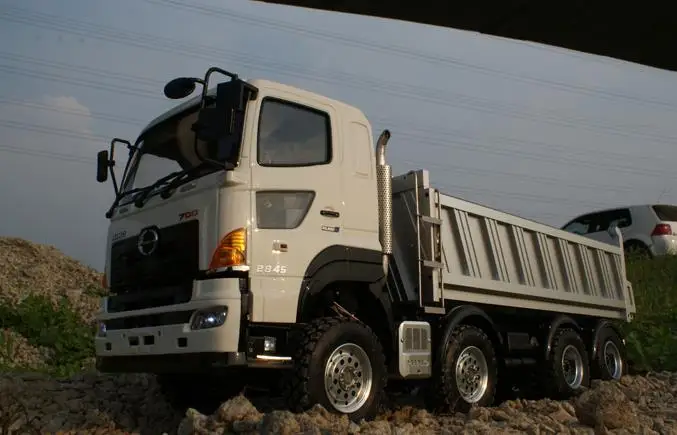 Пульт дистанционного управления с 1/14 шкалой Радиоуправляемый трактор Hino 8*8 700 8x8