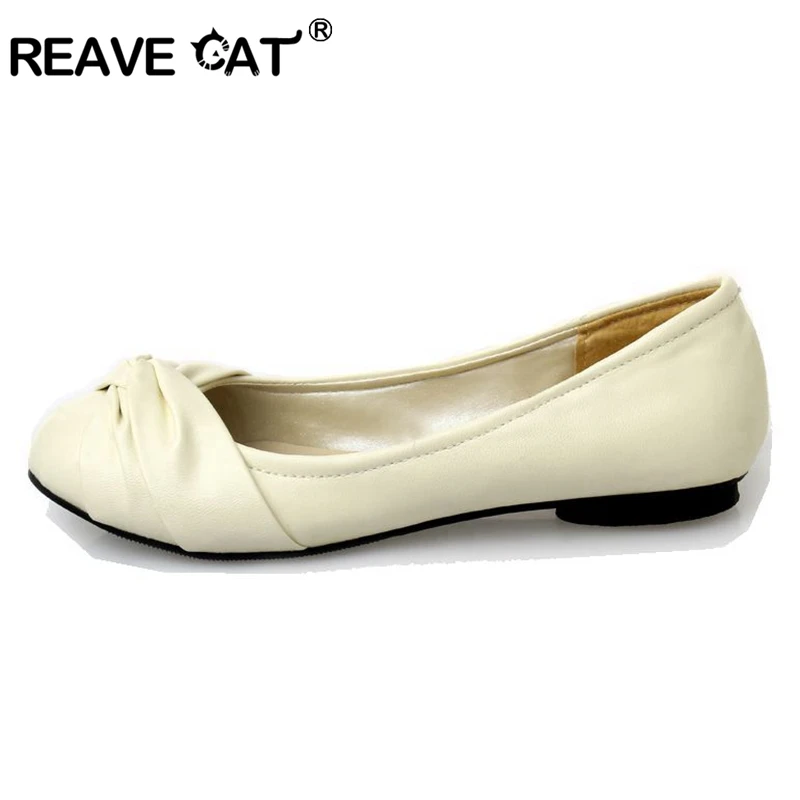 REAVE CAT/Большие размеры 31–43 летние закрытые женские туфли с круглым носом, обувь без шнуровки, одноцветные, с узелком Повседневное Милая женская обувь на плоской подошве черного, желтого цвета синего и бежевого цветов ZL051