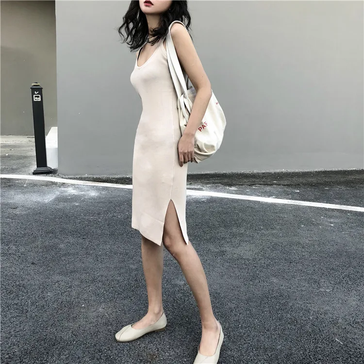 Летнее трикотажное платье с v образным вырезом без рукавов женское открытой