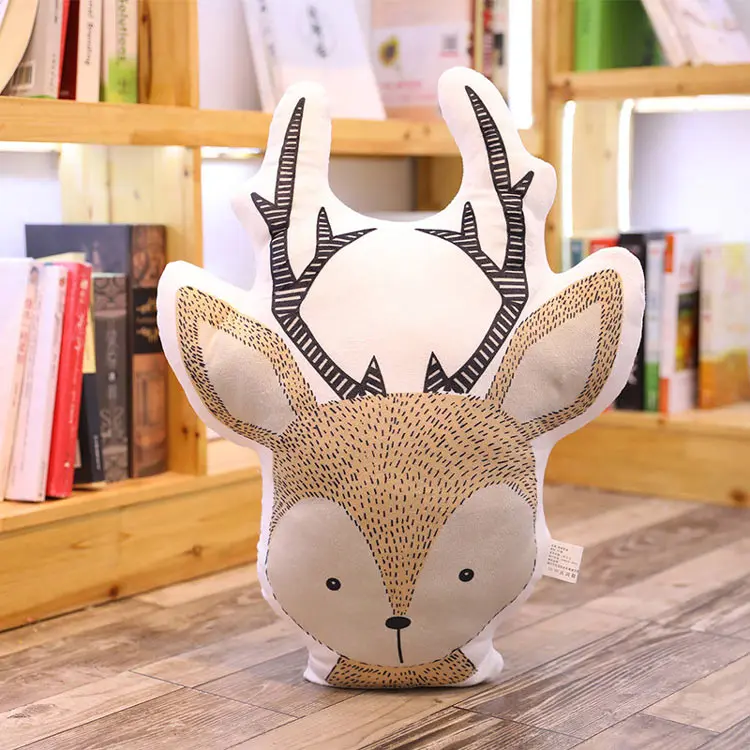 Deer INS Короткие Плюшевые Мультяшные пилллоу милые мягкие игрушечные животные подушки принт лиса медведь Жирафики олень скандинавские игрушки для детской комнаты декор - Цвет: Deer