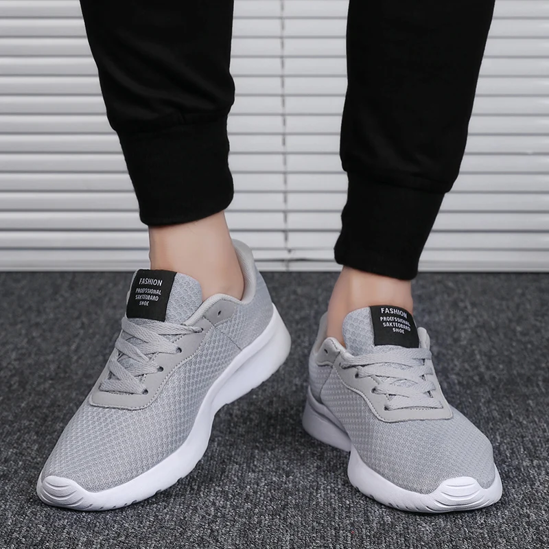 

New Couples Unisex Sneakers Mesh Breathable Fashion Men Women Shoes Lightweight Casual Lace-up Black Shoes Big Size 35--47