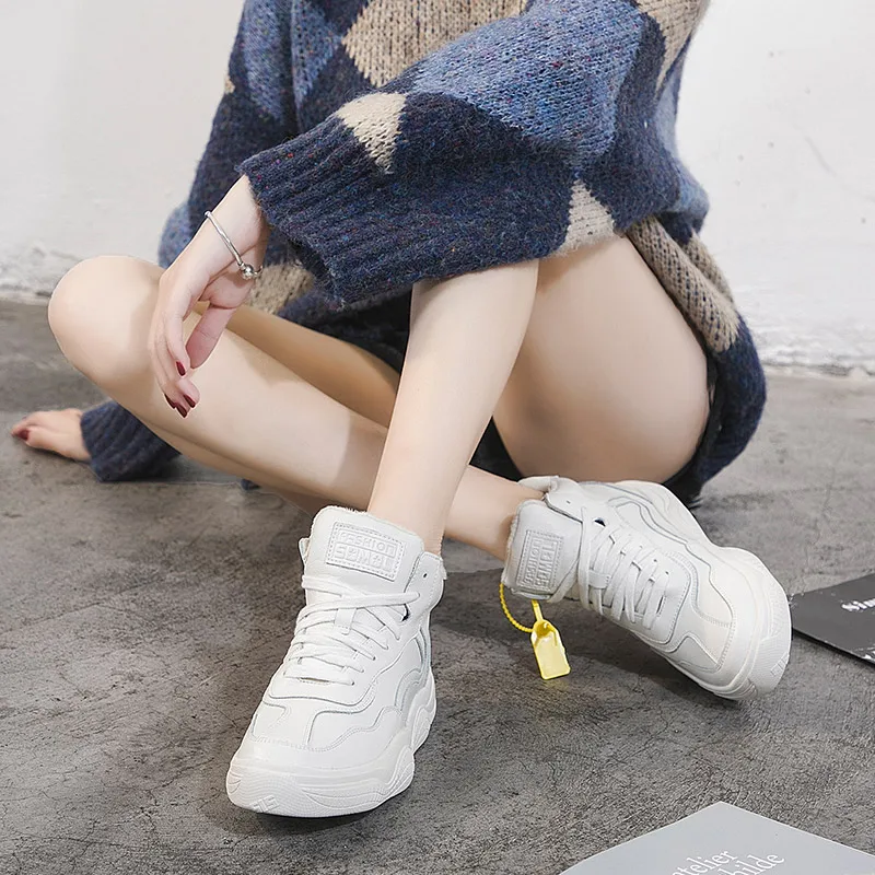 Новые зимние женские туфли из натуральной кожи черные высокие кроссовки на