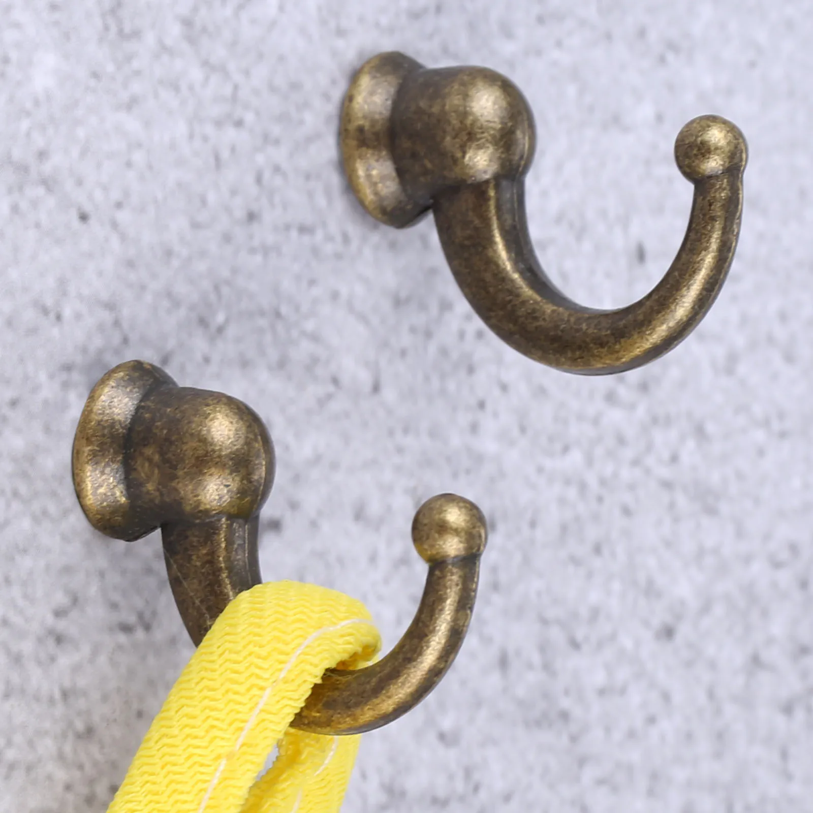 

2Pcs Antique Brone Wall Hooks Alloy Home Hat Coat Clothes Towel Wall Door Hangers Hooks Bathroom Coat Hooks 29*20*12mm