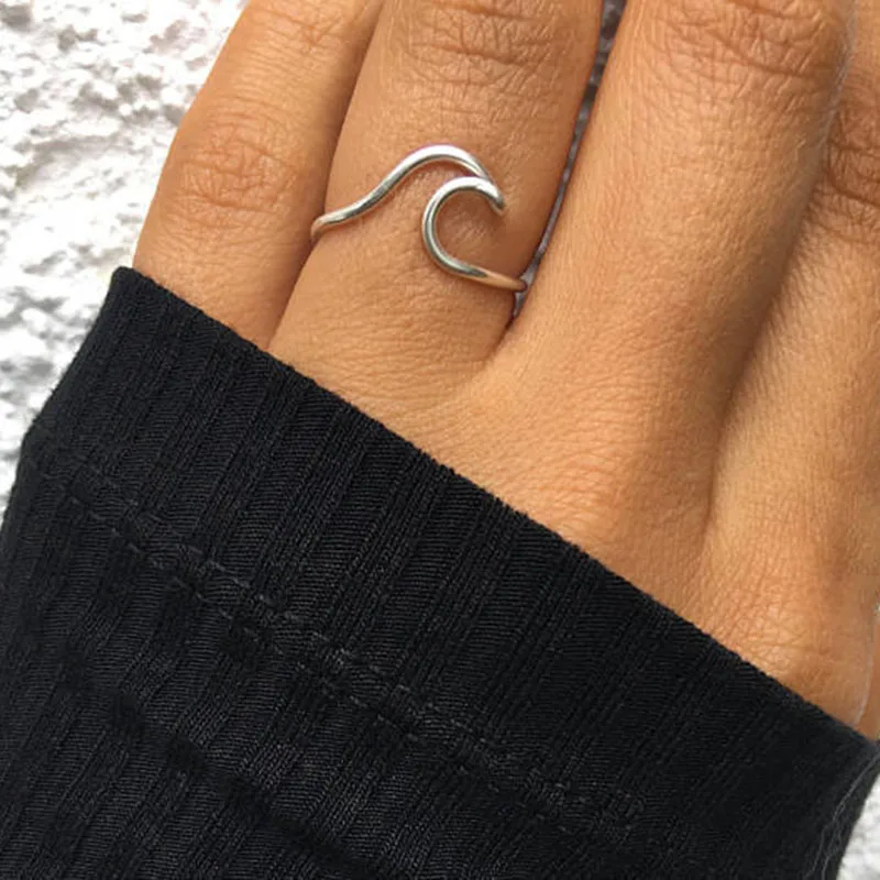 Fashion explosions hot European and American trendy wave ring simple fashion Wave Ring alloy anniversary | Украшения и аксессуары