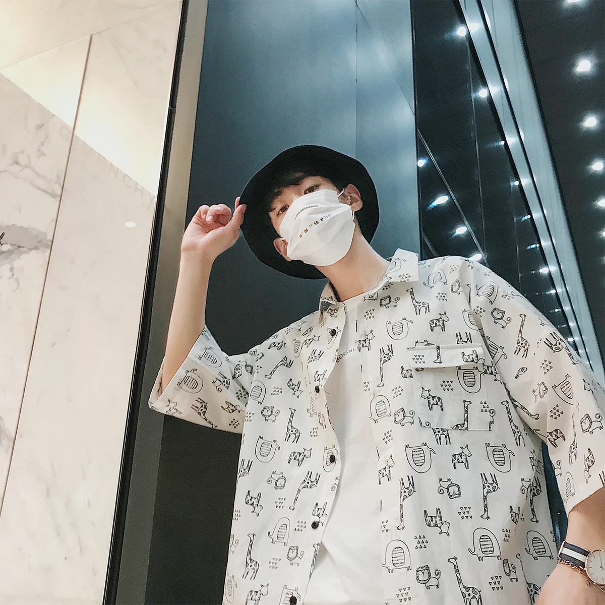 2018 Summer New Youth Popular Campus Wind Five Sleeve Body Cartoon Animal Print Loose Short-sleeved Shirt Leisure | Мужская одежда