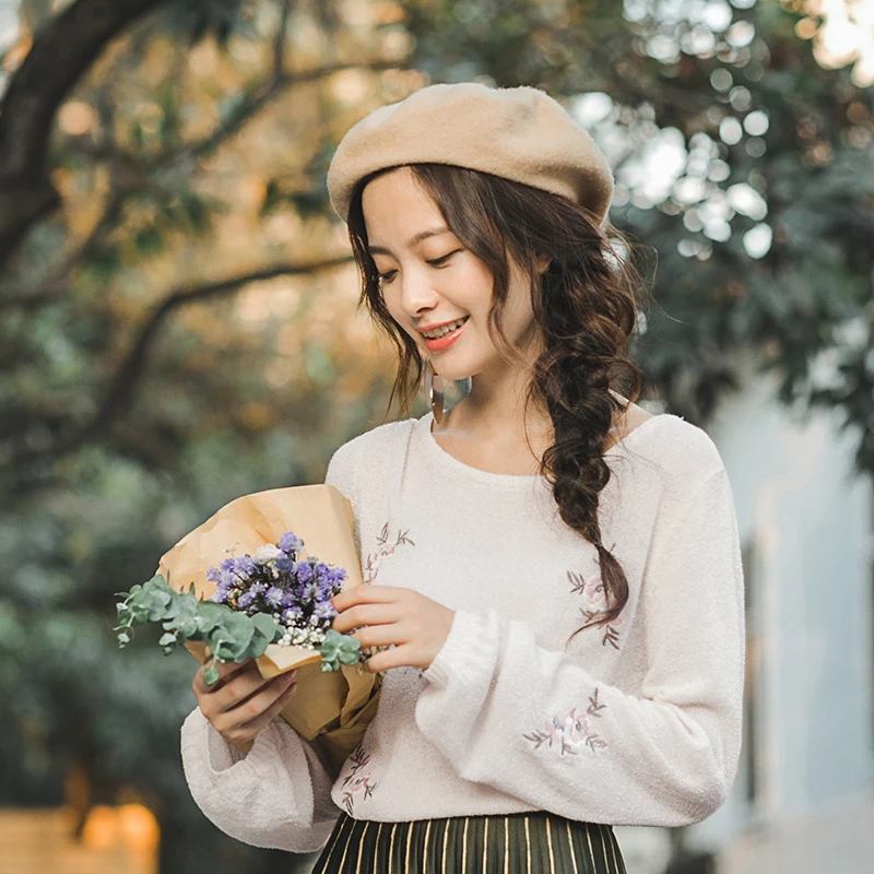 INMAN 2019 Autumn New Elegant Fresh Embroidered Fitted Lanterns Sleeves Long-sleeved Female Sweater | Женская одежда