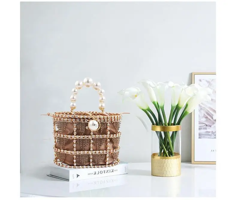NEW Pearl Vintage Women Evening Bag Metal Hollow Out Diamond Banquet Party Shoulder And Crossbody Bags Wedding Clutch Cage Han