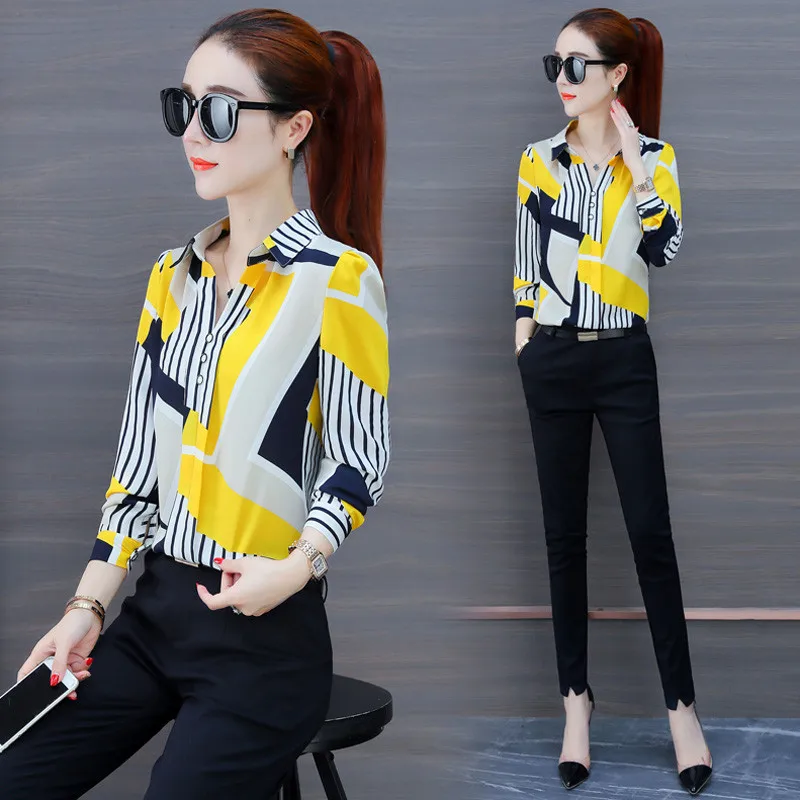 Женская офисная блузка с длинным рукавом и цветочным принтом размеры до