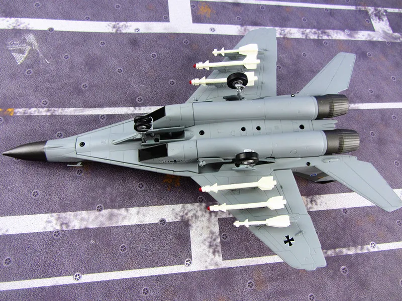 

Russia airforce M29 MiG fighter model MIG-29 high alloy MIG -29 aircraft model 1:48