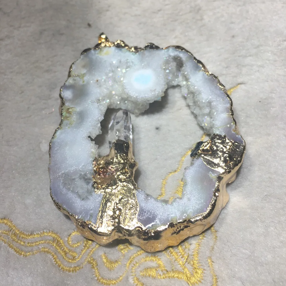 

Crystal cave pendant ,Earrings gold embellished NEW