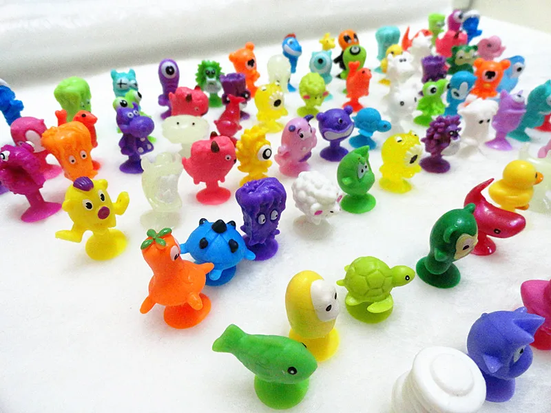 Лидер продаж миниатюрные куклы на присосках детские с морскими монстрами