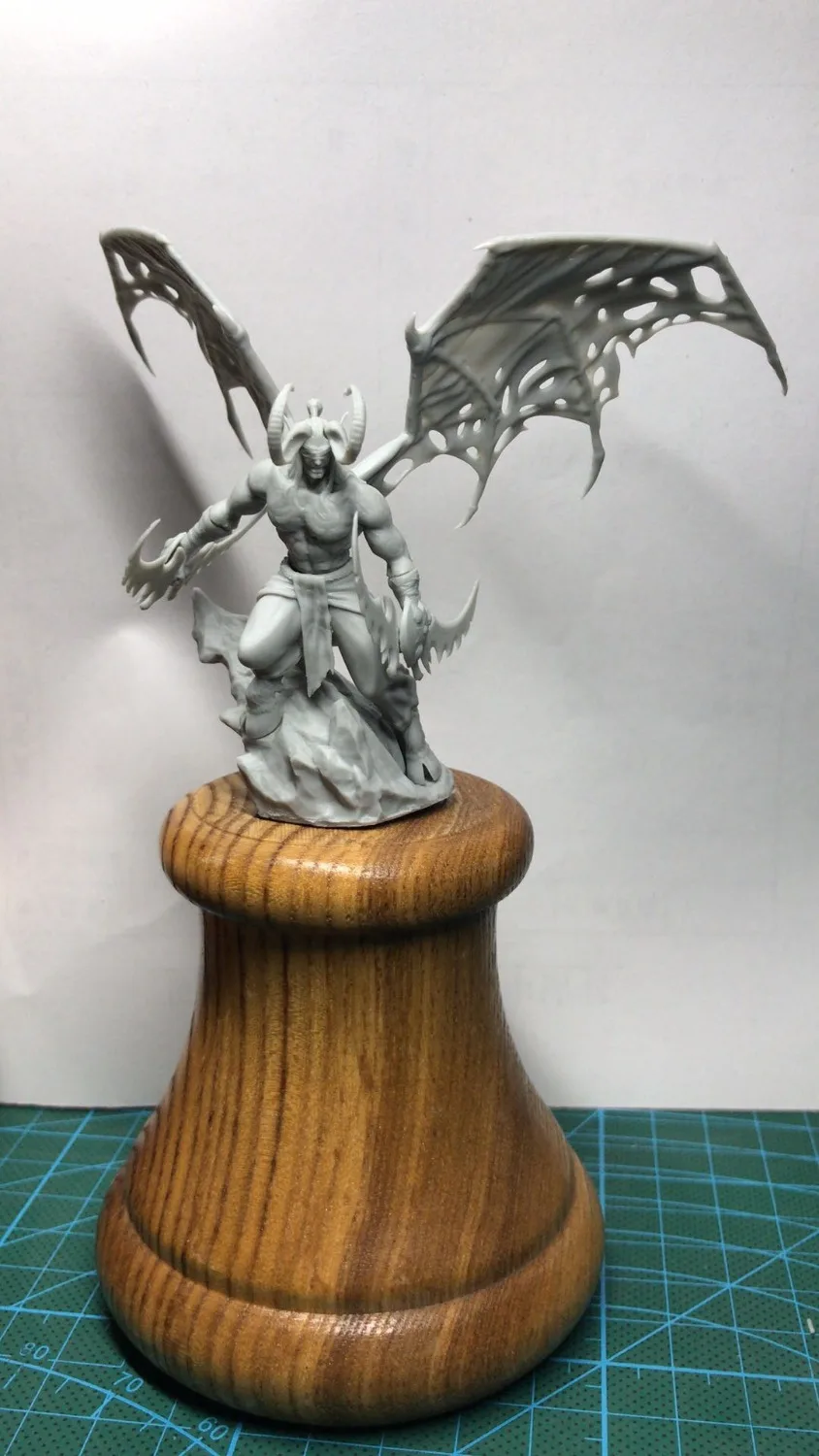 Набор для 1:32 рисунков из смолы неразрисованный Illidan Stormrage (приблизительно 90-100 мм) |