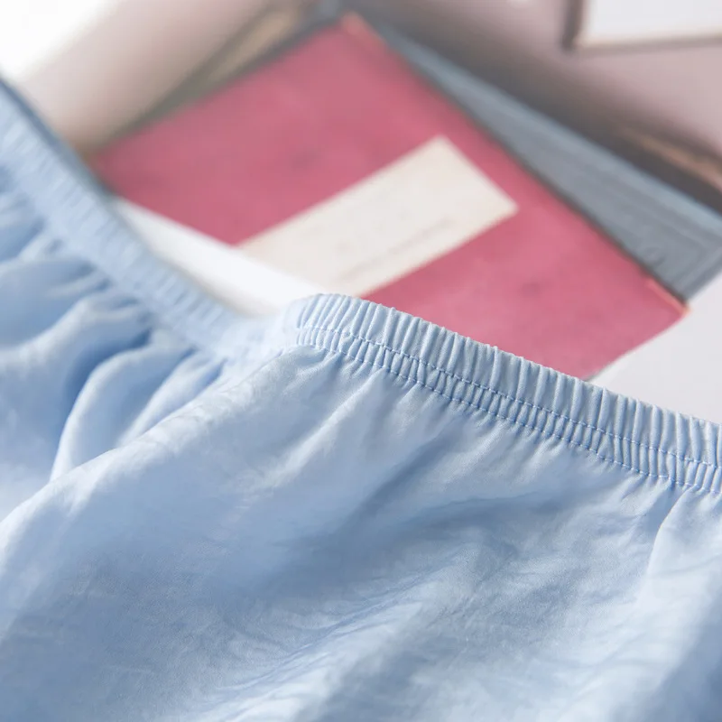 Пляжные бесшовные безопасные шорты летние шелковые трусики для девушек нижнее