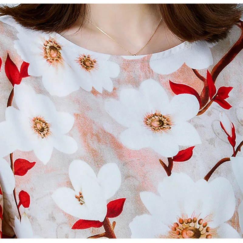 Женская шифоновая блузка с цветочным принтом летняя белая круглым вырезом и
