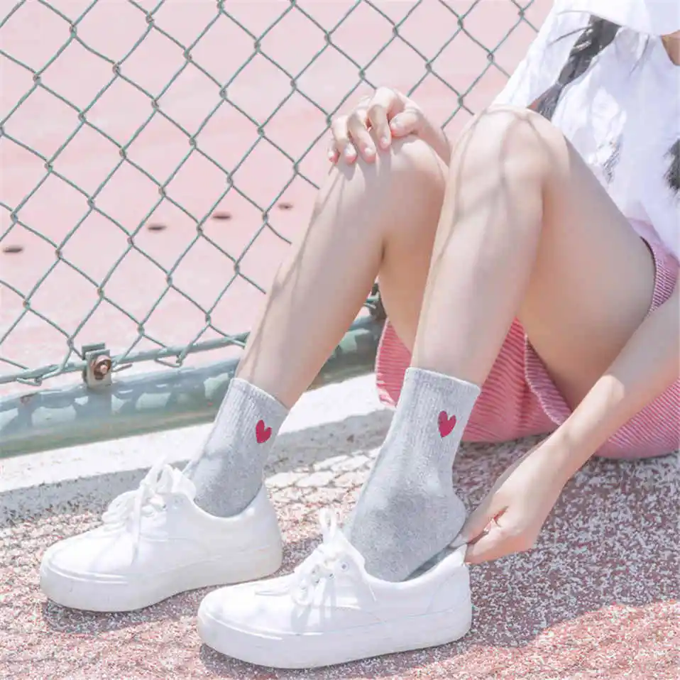 Женские носки с вышивкой Love Heart Sox в Корейском стиле Harajuku модные забавные Calcetines Mujer AMozae хлопковые