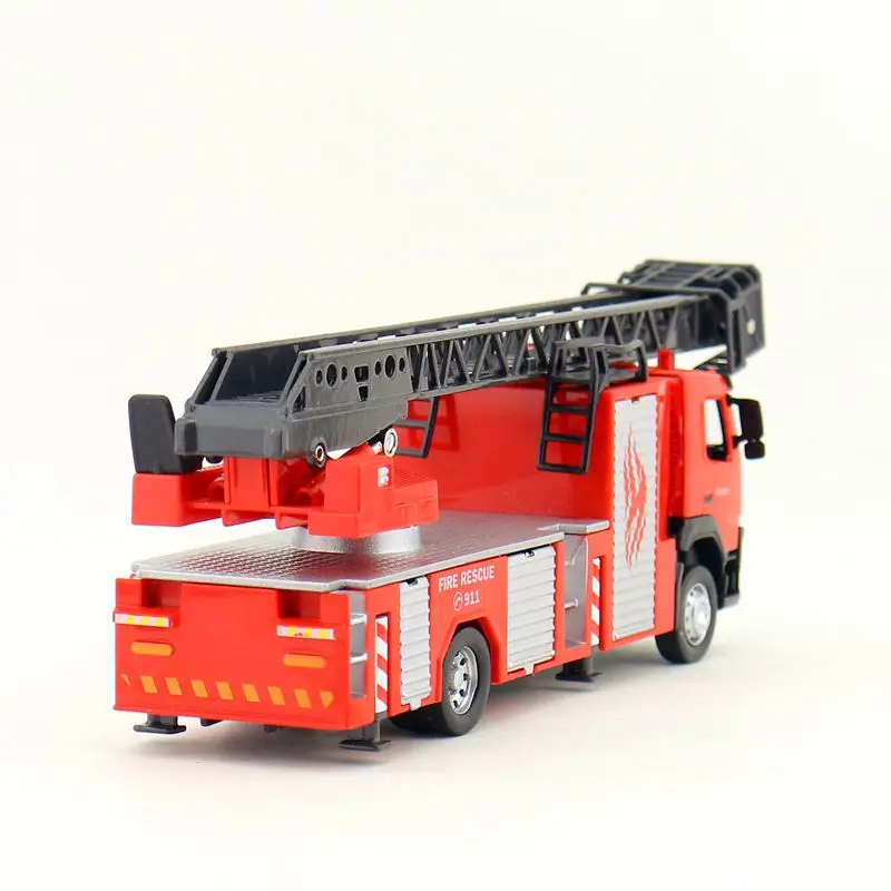 Масштаб 1:50/литая модель/пожарная машина Volvo/Инженерная игрушка/звук и
