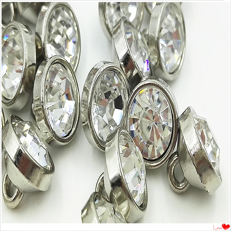 30 шт./лот маленький размер модный пластиковый свитер пуговицы со стразами пальто