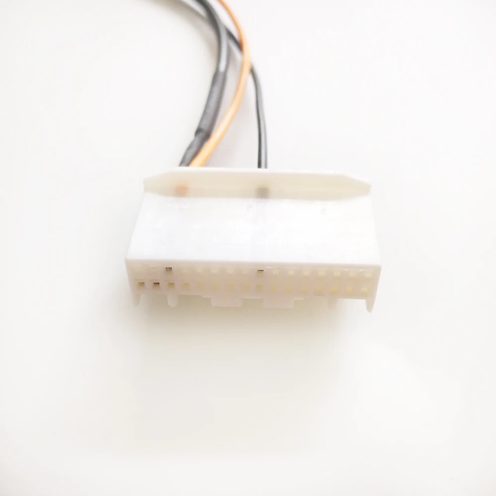 

Biurlink DVD-, RCA - Nissan Tenna Qashqai Xtrail 32pin