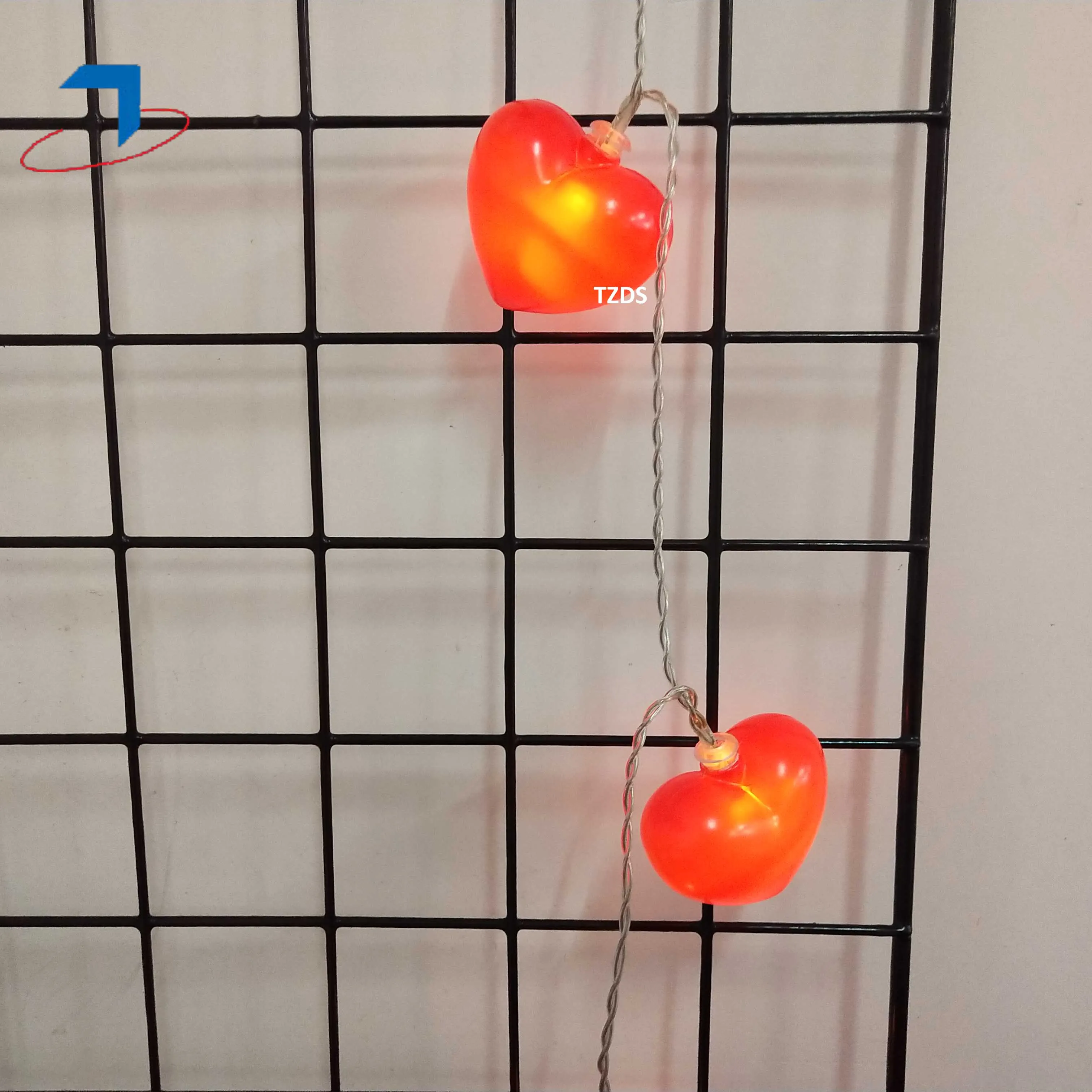 СВЕТОДИОДНЫЕ пластиковые гирлянды с красным сердцем украшение на День святого