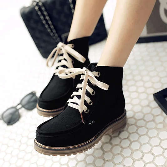 Новинка 2019 года стильная обувь сезон осень-зима полусапожки на плоской подошве