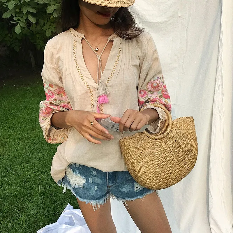 Мода 2019 богемные блузы на шнуровке с цветочной вышивкой Повседневная рубашка