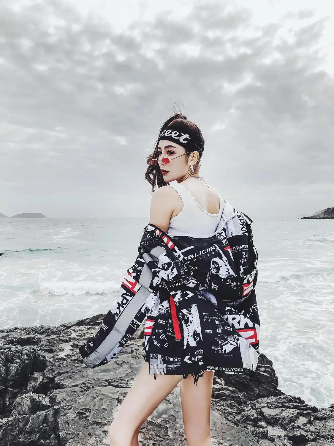 Куртка бомбер женская с принтом базовая бейсбольная куртка пилот в стиле