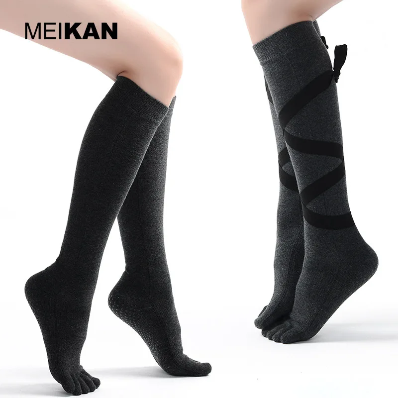 MKYG1809 MEIKANG Брендовые женские длинные носки для йоги с ремешком силиконовые