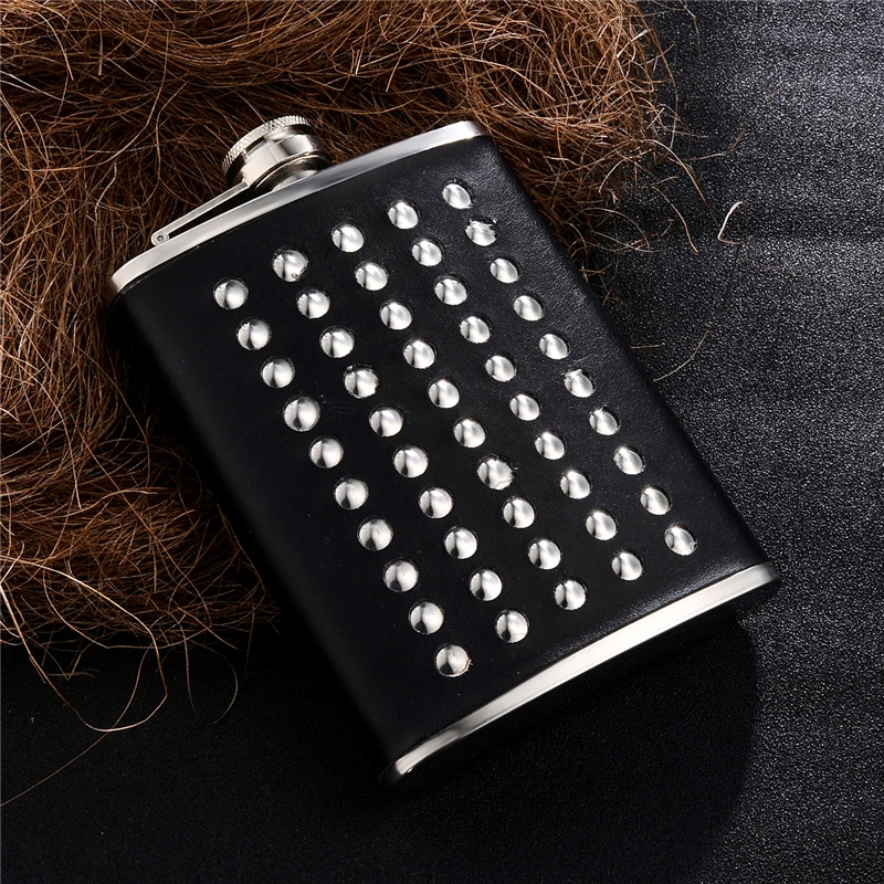 Personalized Alcohol Flask 8oz Studded Design PU Leather Stainless Steel Mini Hip Camp Outdoor Portable | Дом и сад