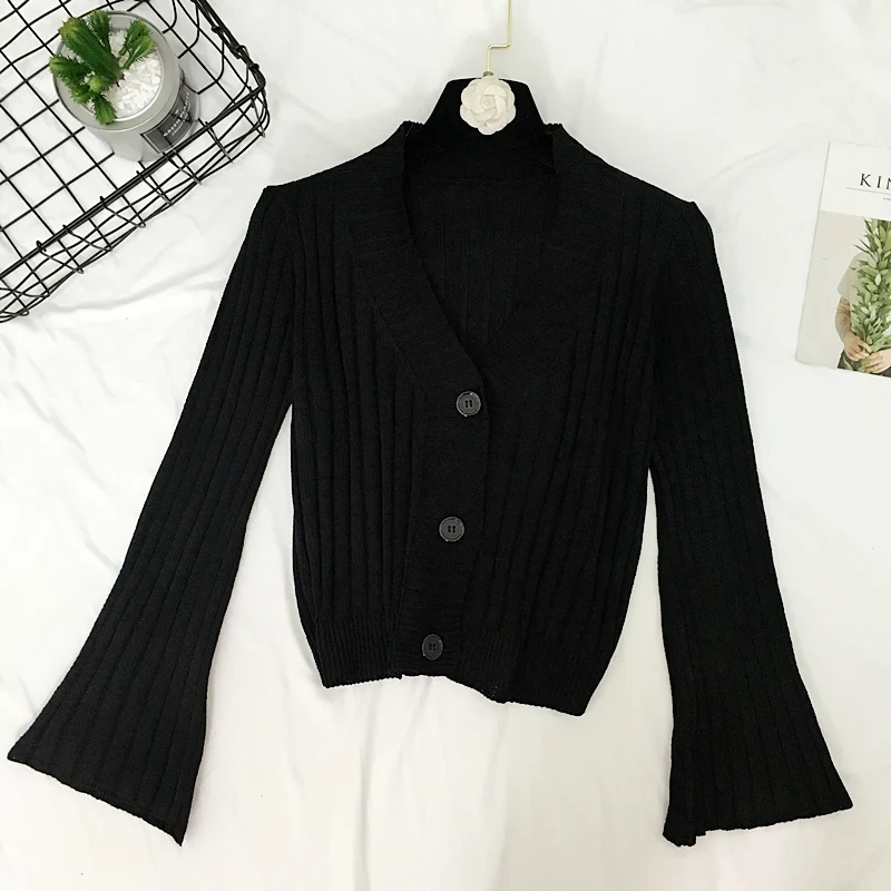 Cardigan Women 2018 V-neck Long Sleeve Jumper Black White Flare Sleeves Jacket Tops Female with Buttons Chaquetas Mujer |