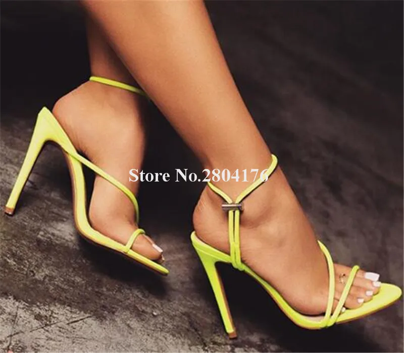 женские босоножки на высоком каблуке. босоножки на шпильке. босоножки на высоком каблуке. босоножки на каблуке. женские босоножки на высоком каблуке.