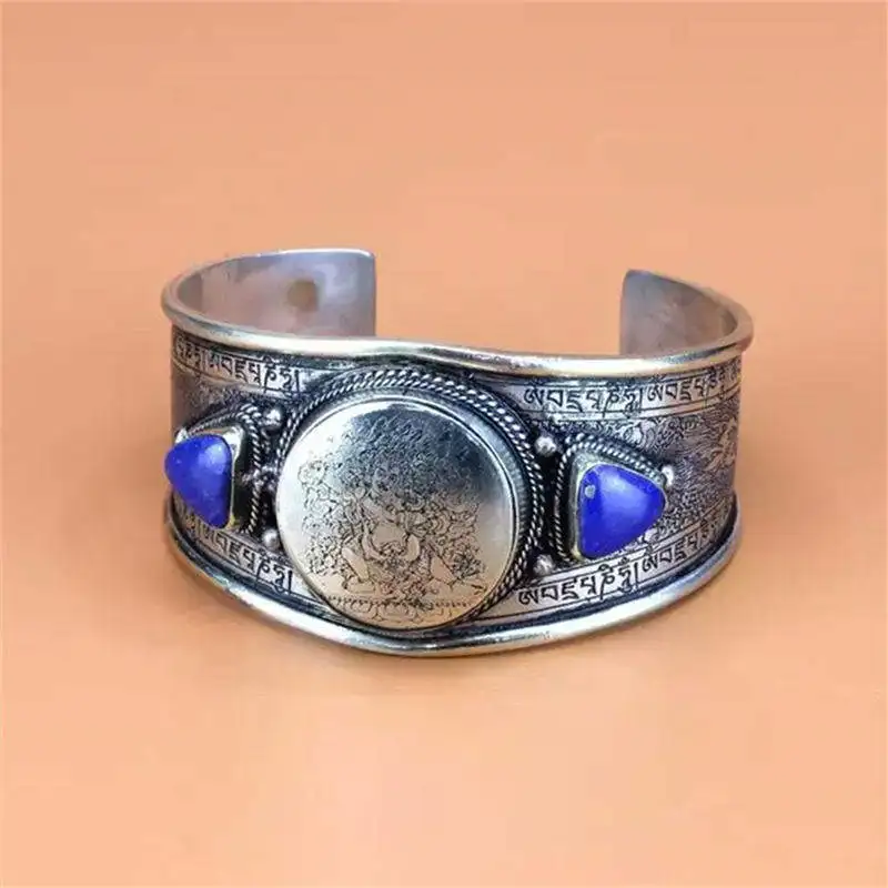 BB 058 Тибетский белый металлический медный старинный Ваджрапани амулет открытый