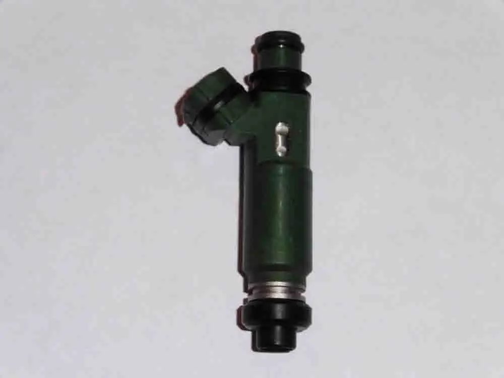 

4PCS Fuel Injector For 1997 Mazda Protege Kia Sephia 1.8 195500-3040