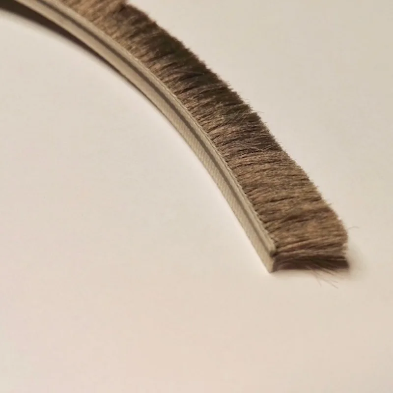 Войлочная уплотнительная лента из шерсти прокладка скользящая оконная дверной