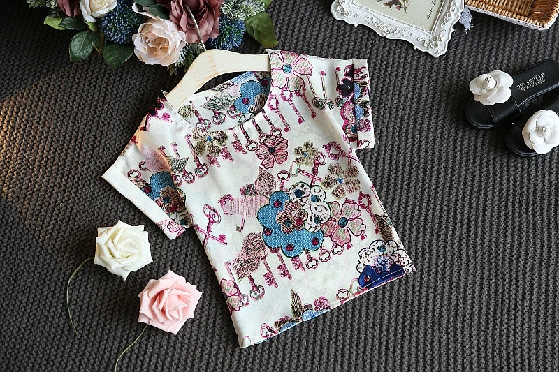 Милые детские комплекты одежды для девочек летние костюмы топы с цветочным