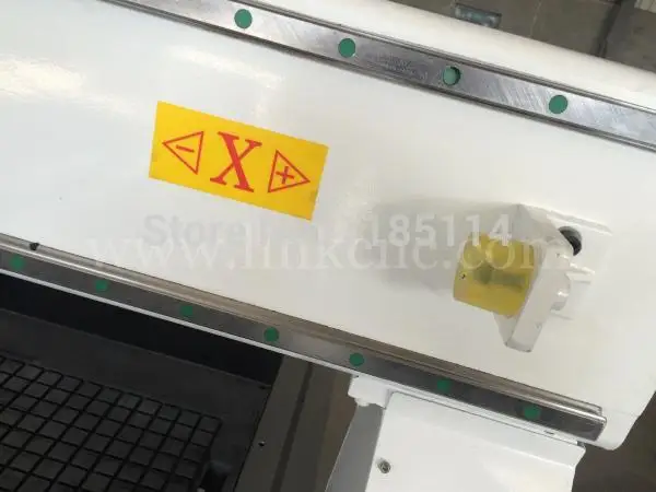 Ссылка LXM1325-A1 чпу вакуумный насос и деревянная дверь дизайн cnc router машина |