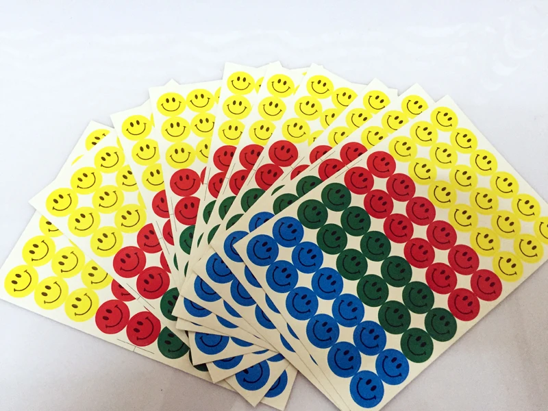 

10pcs Children Smile Face Reward Stickers School Teacher Merit Praise Class Sticky Paper Lable