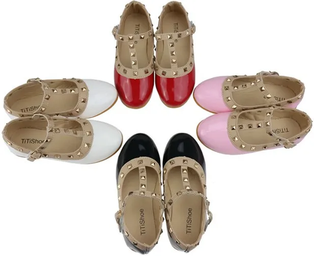 Новинка 2018 детская обувь для девочек Модные Туфли гладиаторы с мягкой подошвой